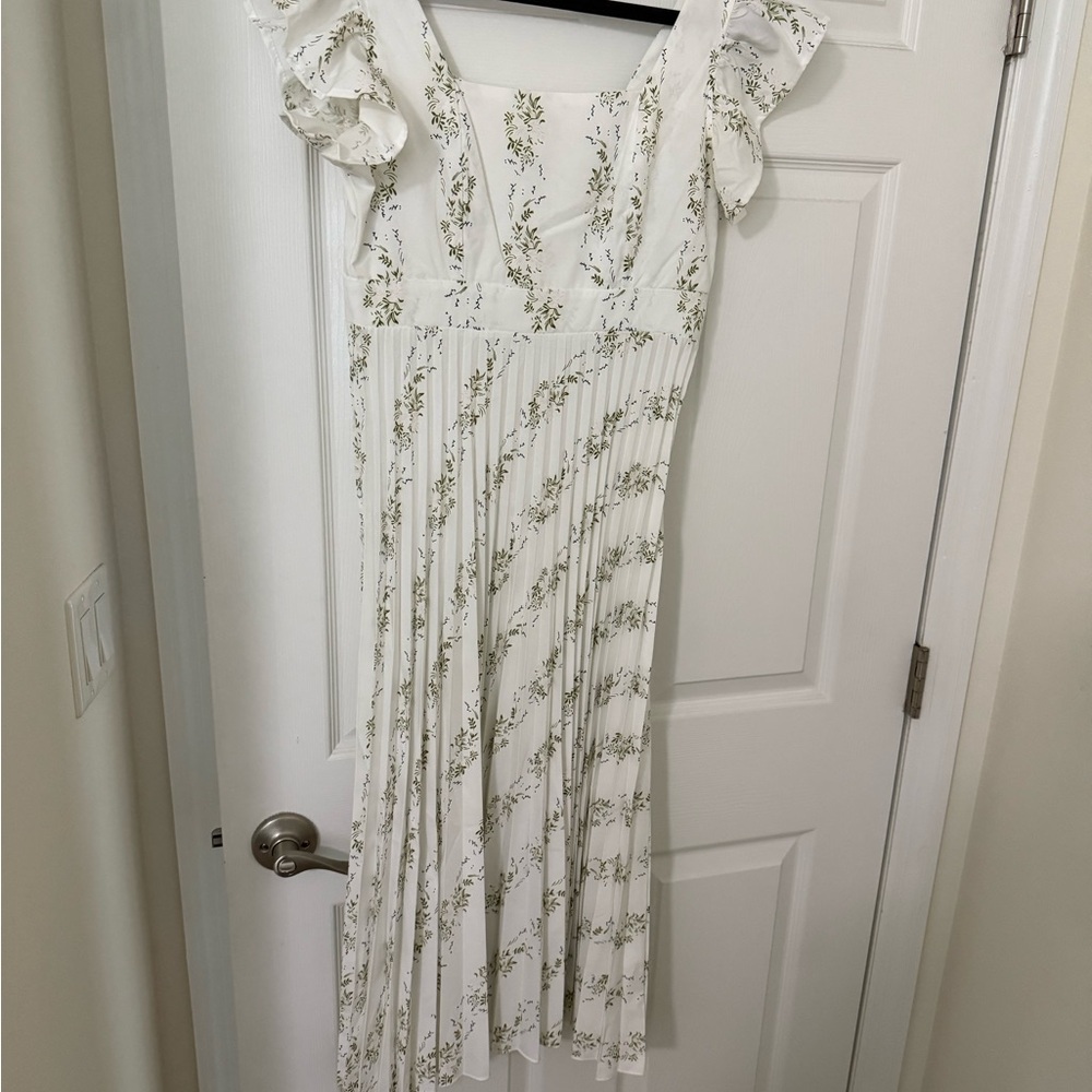 Floral Pleated Dress with Ruffle Sleeves